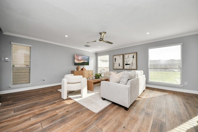 Building Photo - 10814 Tobar Falls Cir