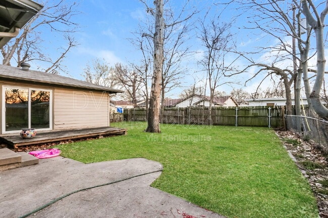 Building Photo - 2901 Creston Ave