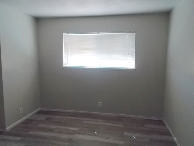 Building Photo - Spacious 4-Bedroom, 3-Bathroom Home with Open Floor Plan & Large Backyard – Prime Location!