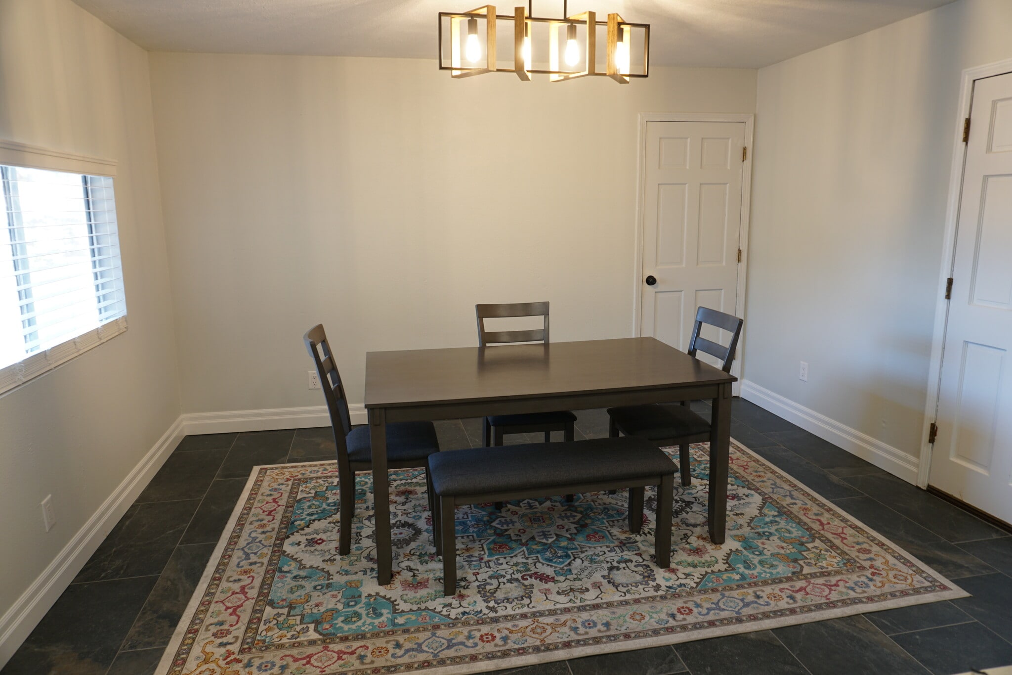 Beautiful dining room - 10108 Chapala Ct NE
