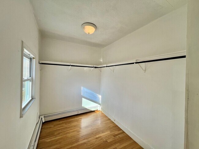 Building Photo - 18 Garland Ave