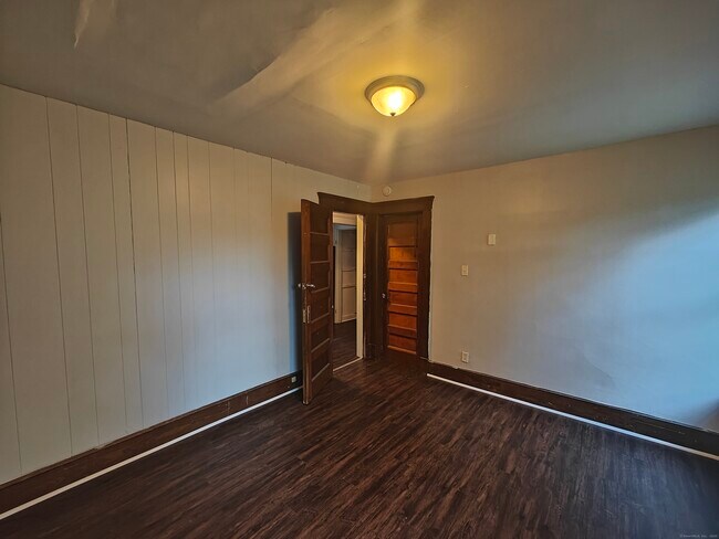 Building Photo - 83 Norton St