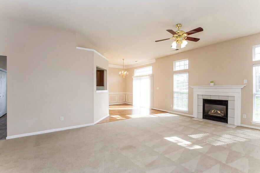 Building Photo - 3744 Sedgewick Dr SW