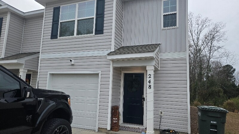 Building Photo - 248 Wall St