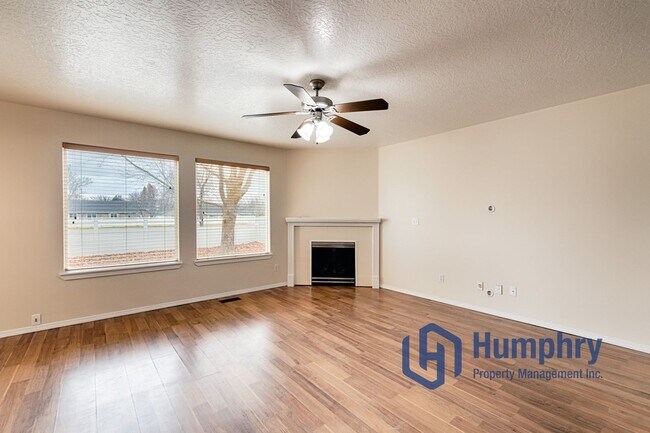 Building Photo - Great home in Meridian, close to parks, restaurants and shopping!