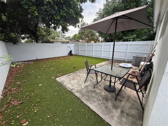 Building Photo - 1132 NW 38th St