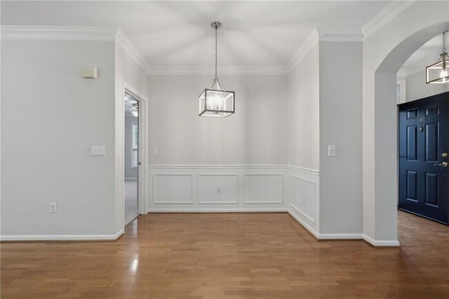 Building Photo - 2400 Cumberland Pkwy SE