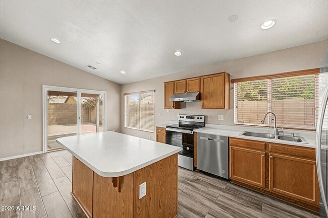 Building Photo - 308 W Liberty Ln