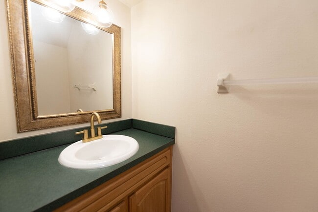 Building Photo - Townhome in Titusville