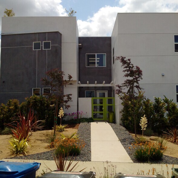 Building Photo - 11966 Wagner St