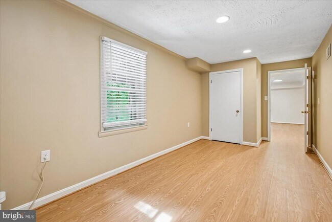 Building Photo - 1710 Chesterford Way