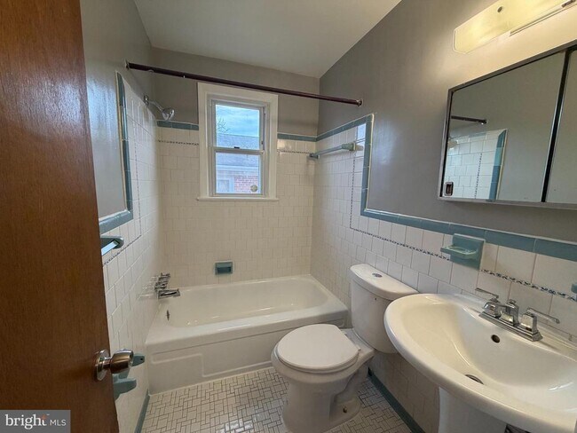 Building Photo - 4308 Alton St