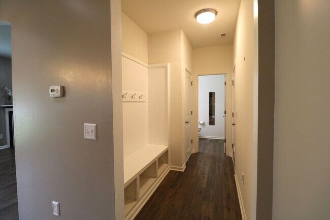 Building Photo - 4515 Wedge Dr