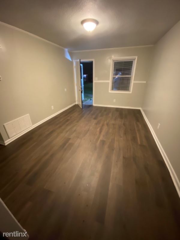 Building Photo - 101 McKellar Hill