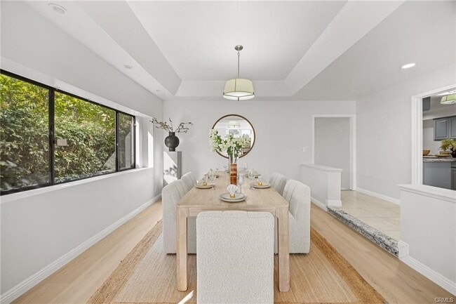 Building Photo - 673 S Mentor Ave