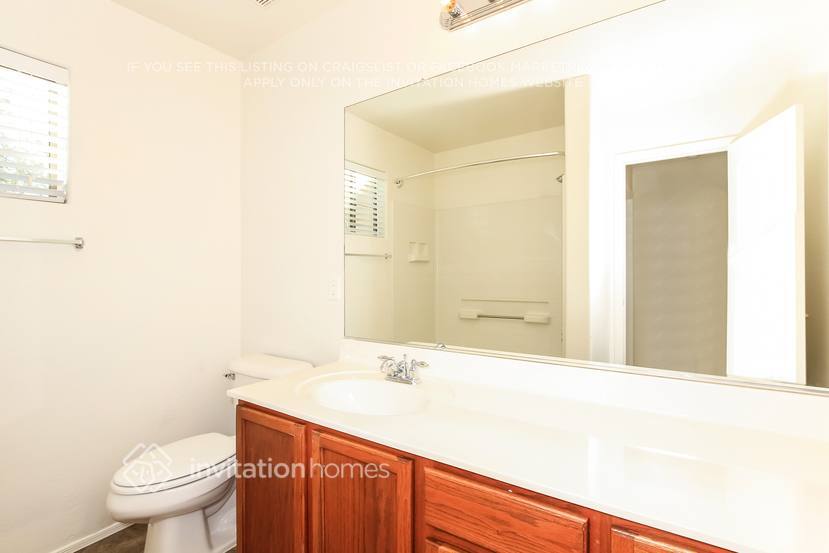Building Photo - 27603 N 63rd Dr