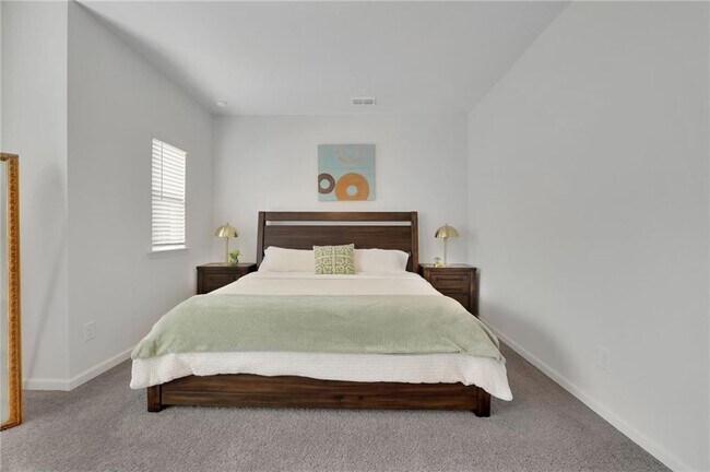 Building Photo - 803 Dundee Wy