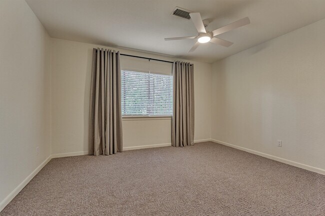 Building Photo - 2351 W Settler's Way