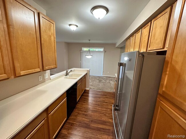 Building Photo - 2354 Pinecroft Dr