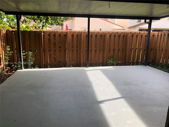 Building Photo - 6735 NW 193rd Ln