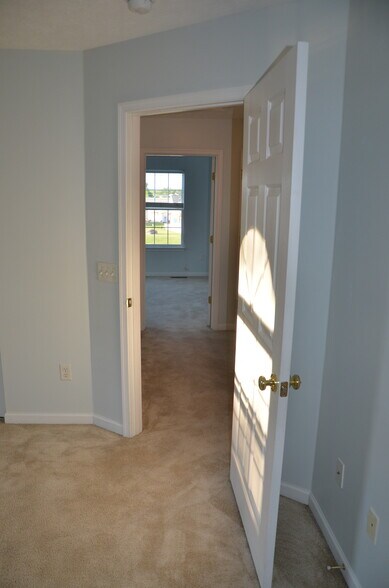 Building Photo - 311 Emerson Ln