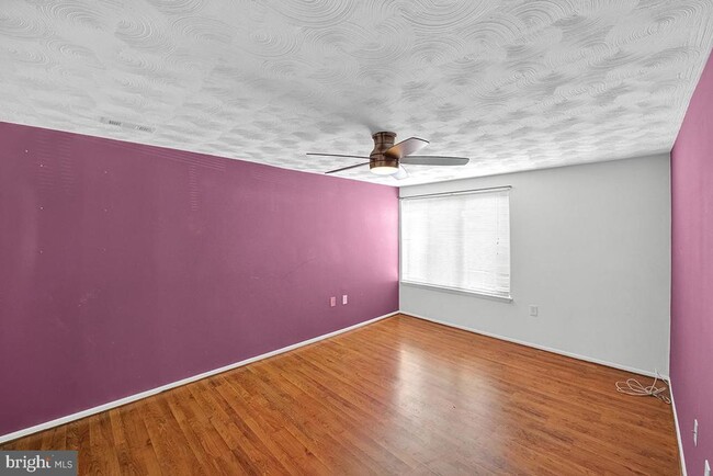Building Photo - 13257 Wonderland Way