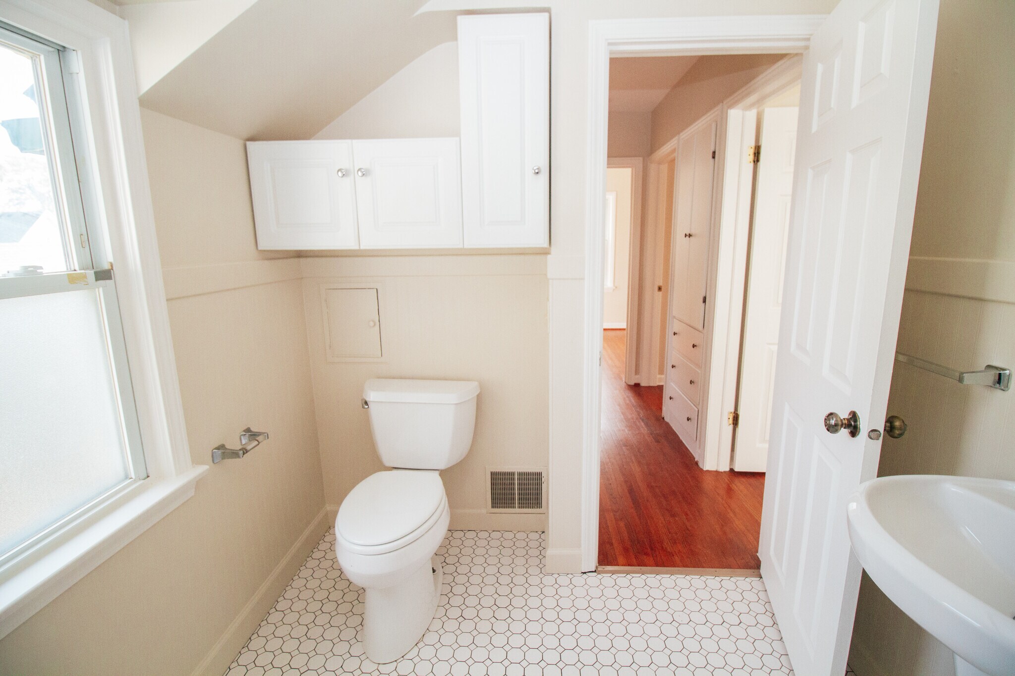 Building Photo - 4132 Berwick Ave