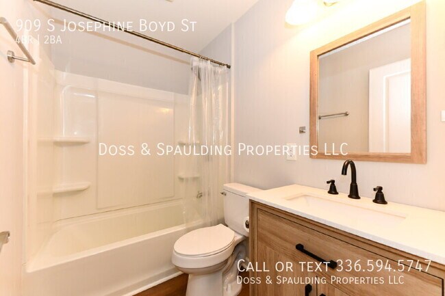 Building Photo - 909 S Josephine Boyd St