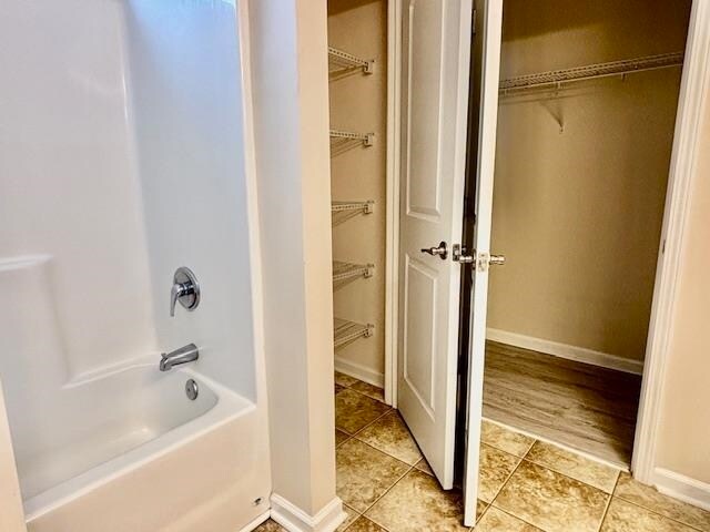 Building Photo - 2375 Morlynn Dr