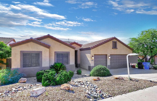 Building Photo - 2007 E Topeka Dr