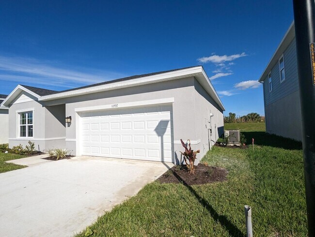 Building Photo - 10597 SW Vasari Way