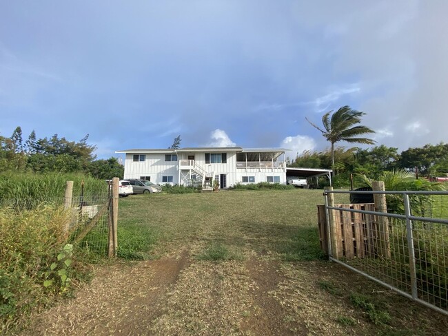 Building Photo - Expansive Ocean View & Quiet Country Livin...