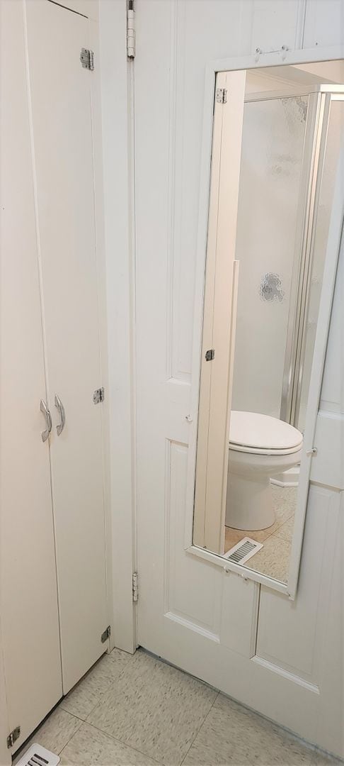 Building Photo - COMING SOON!  Lone Oak Cottage - 2 bedrm 1 bath Available - May 10th