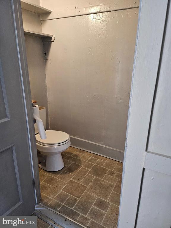 Building Photo - 300 Brenneman Rd