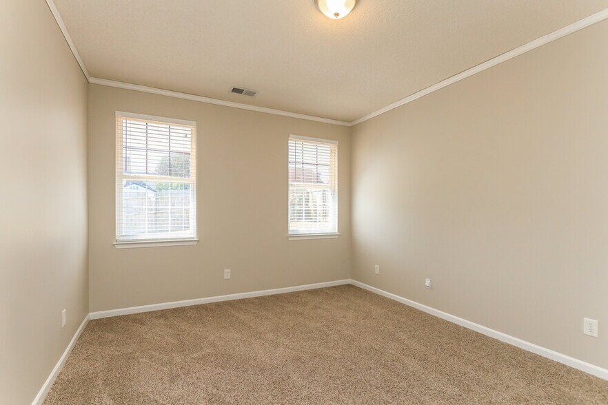 Building Photo - 5811 Briggs Dr