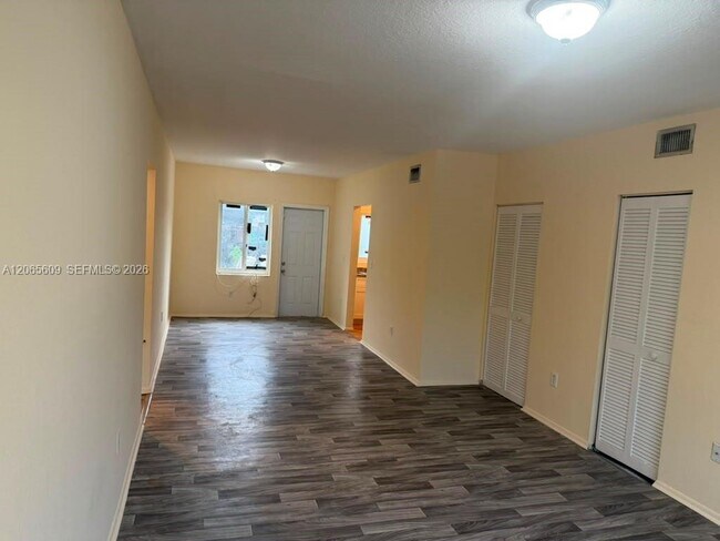 Building Photo - 8453 NW 5th Ave