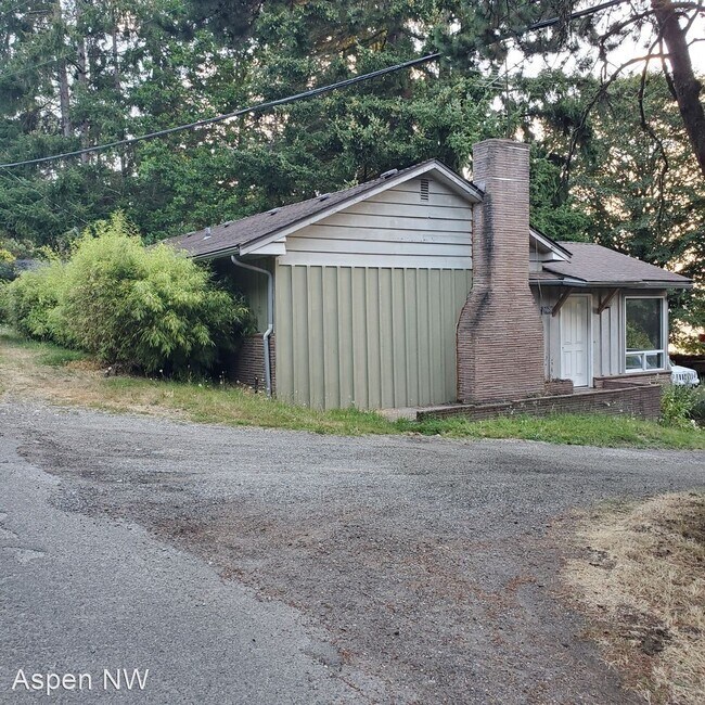 2 br, 2 bath House 21504 Tramp Harbor Rd... 21504 Tramp Harbor Rd