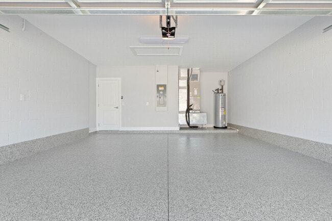 Building Photo - 4 Karl Ct