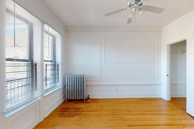 Floorplan - 5300-5308 S. Greenwood Avenue