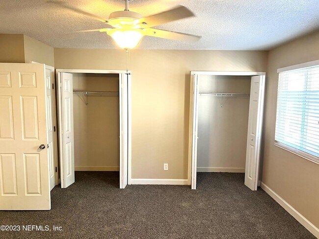 Building Photo - 1800 Park Ave