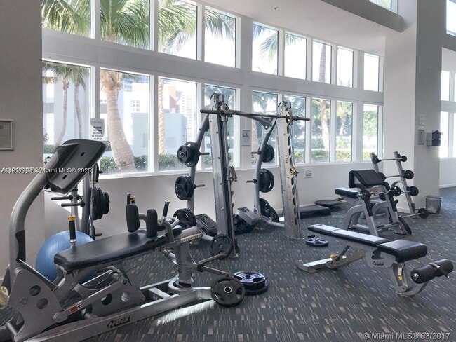 Building Photo - 1900 N Bayshore Dr