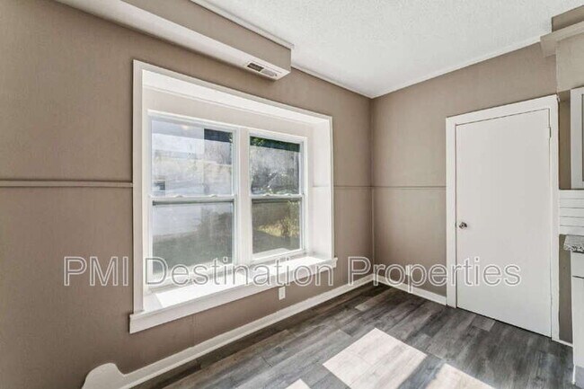 Building Photo - 108 Cliff Dr