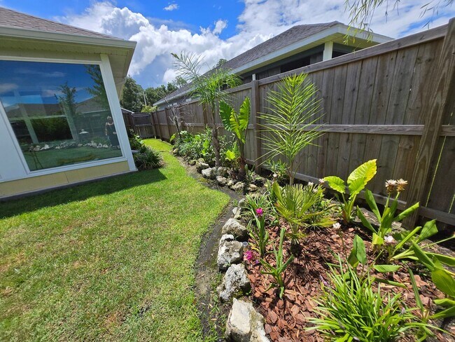 Building Photo - Beautiful 3-Bedroom, 2.5 Bath Home in Desi...