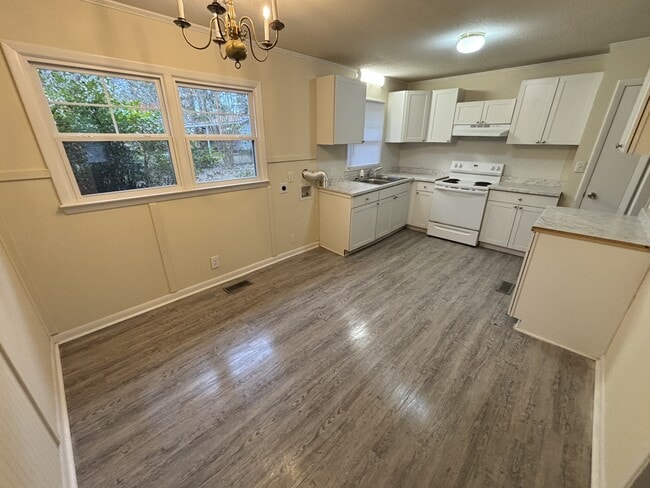 Building Photo - 280 E Main St