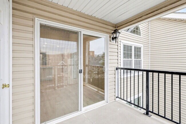 Building Photo - 3313 Wyndham Cir