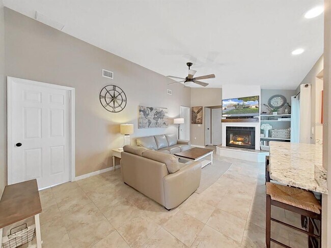 Building Photo - 308 Hammock Dr