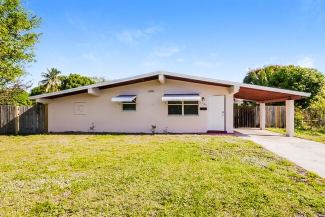 Building Photo - 3260 Alcee L Hastings Pkwy