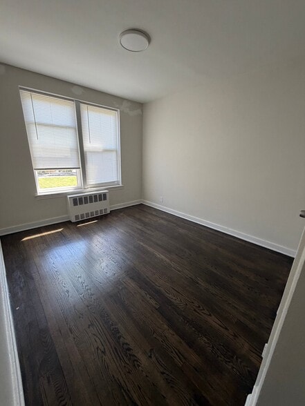 Building Photo - 676 Park Ave