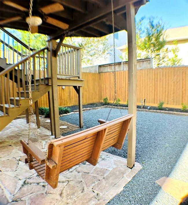 Building Photo - 913 Birdsall St