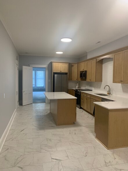 Building Photo - 7 Public Sq